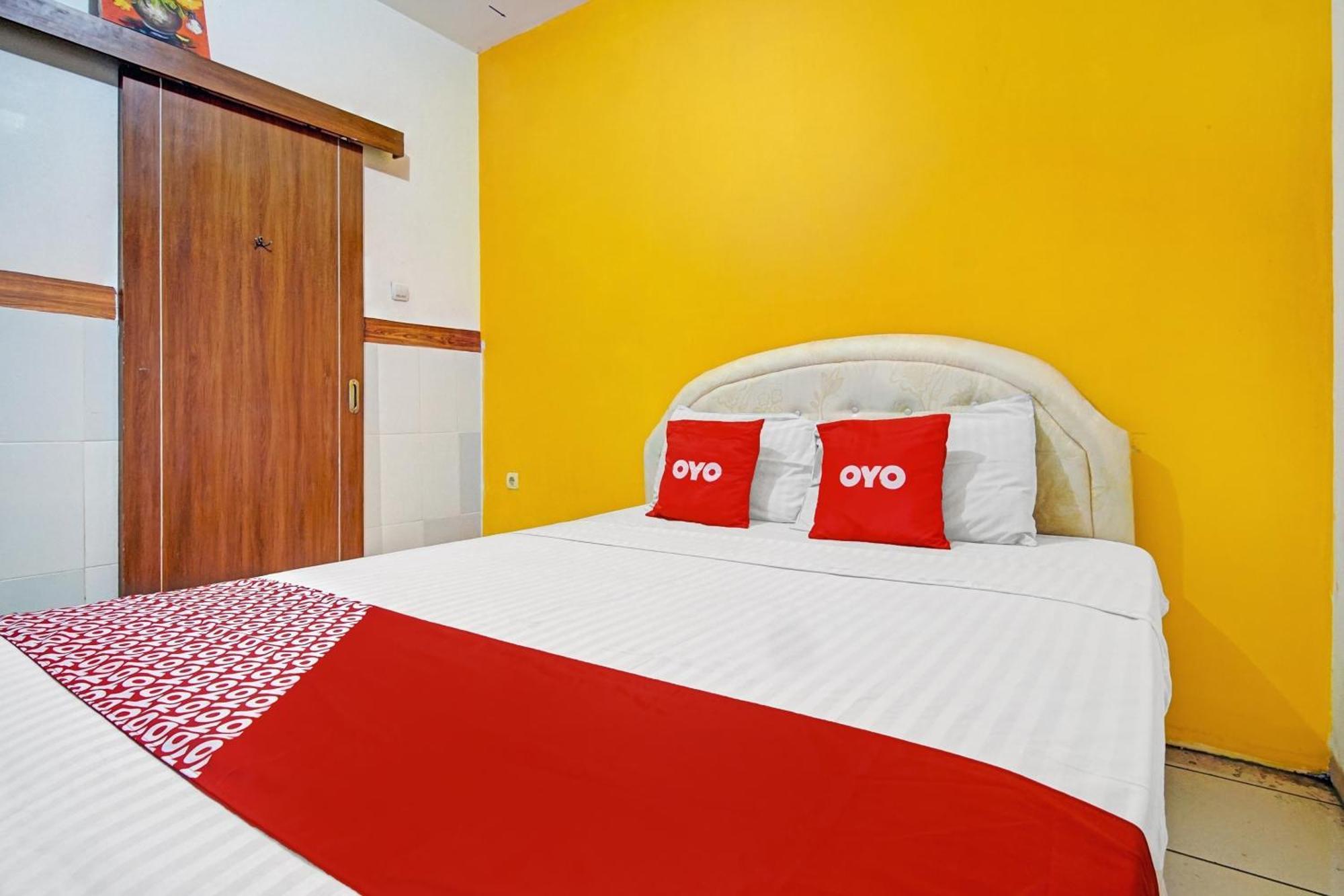Super Oyo 90422 Mall Of Indonesia Hotel 2*